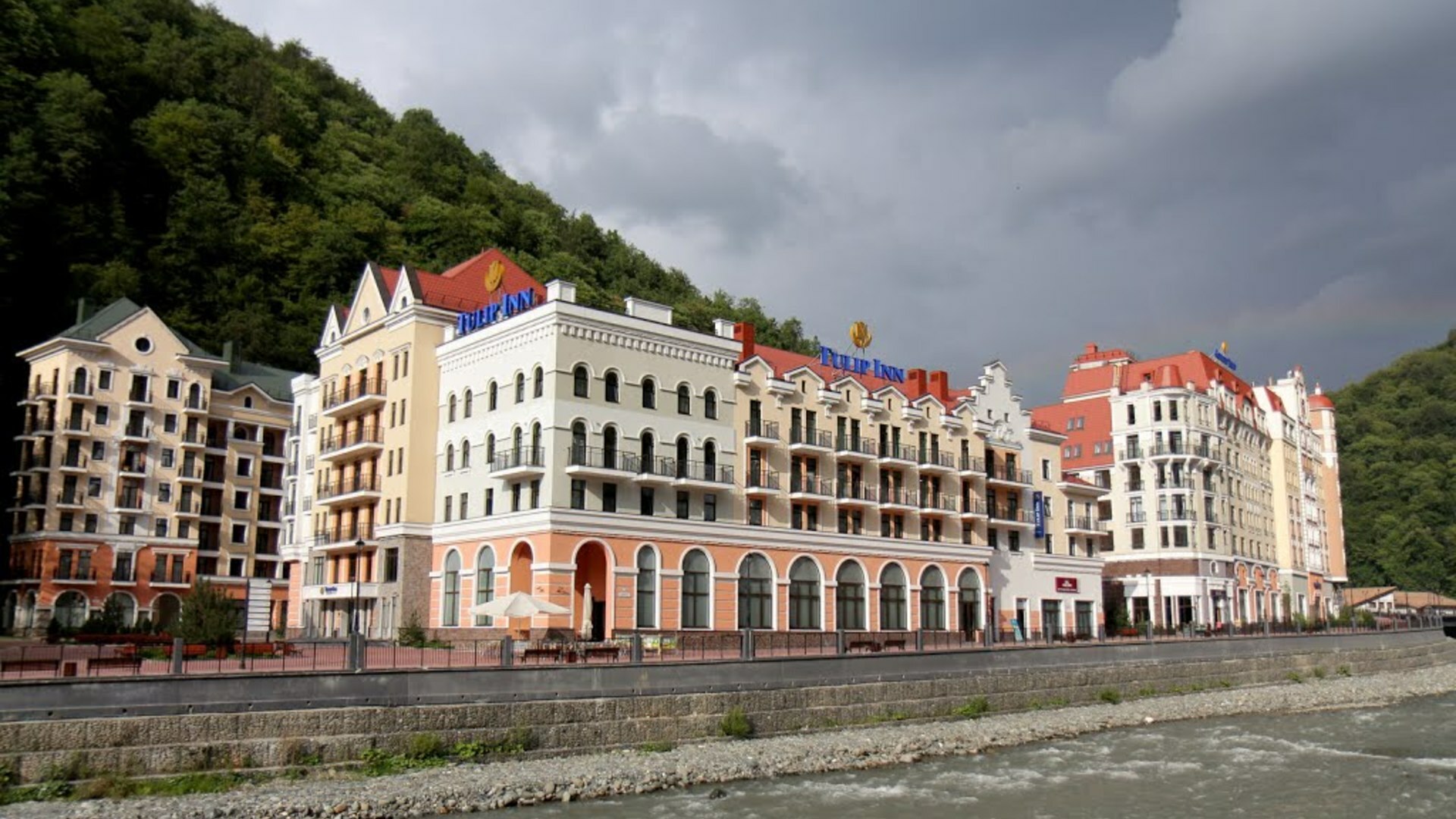 Отель Tulip Inn Rosa Khutor в Эсто-Садке